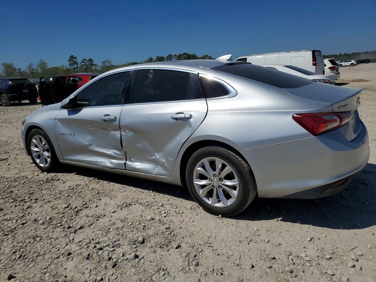 2019 Chevrolet Malibu Lt - Image 2