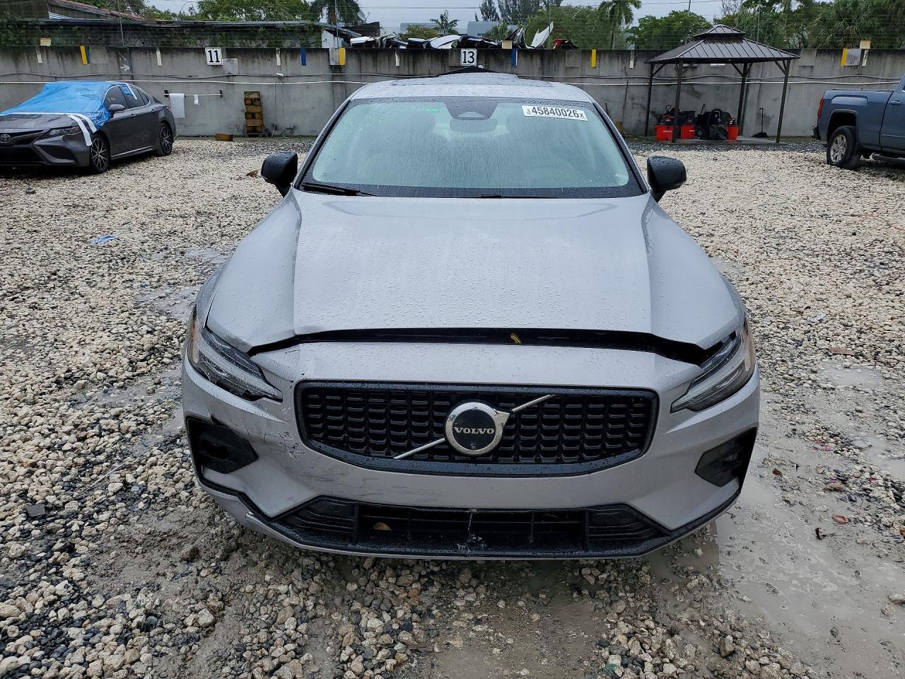 2024 Volvo S60 Plus - Image 5