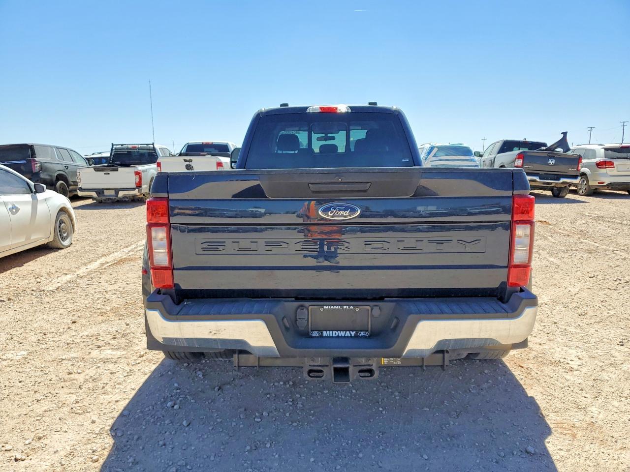 2022 Ford F350 Super Duty - Фото 6