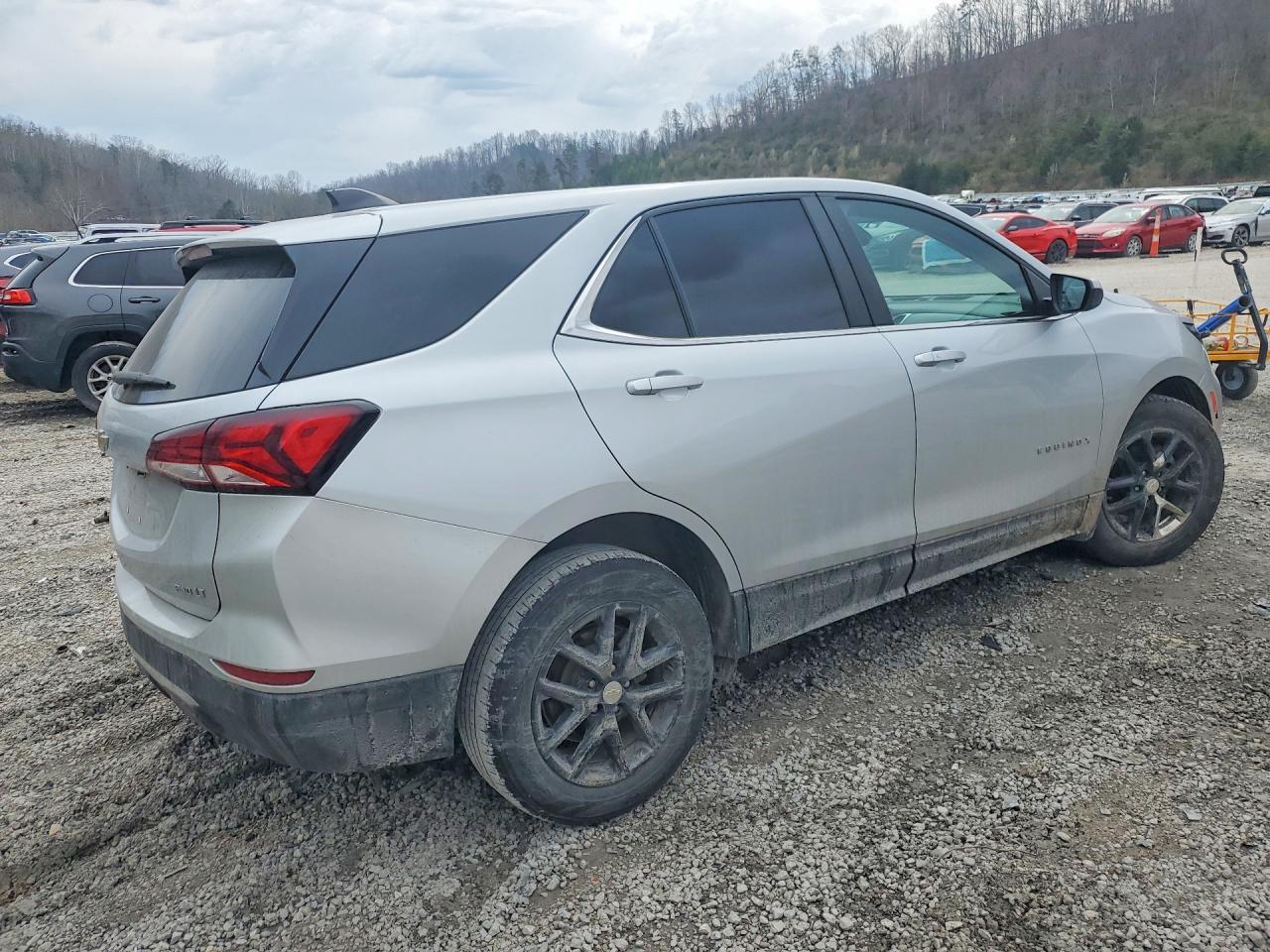 2022 Chevrolet Equinox Lt - Фото 3