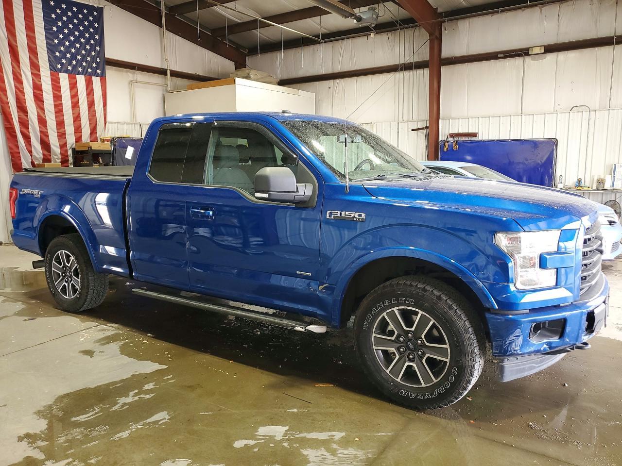 2017 Ford F150 Super Cab - Фото 4