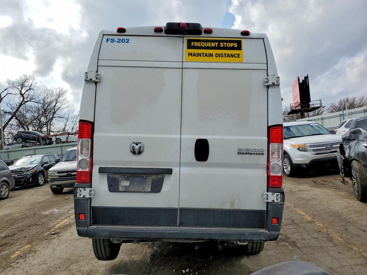 2026 Ram Promaster 2500 Delivery Van - Фото 6