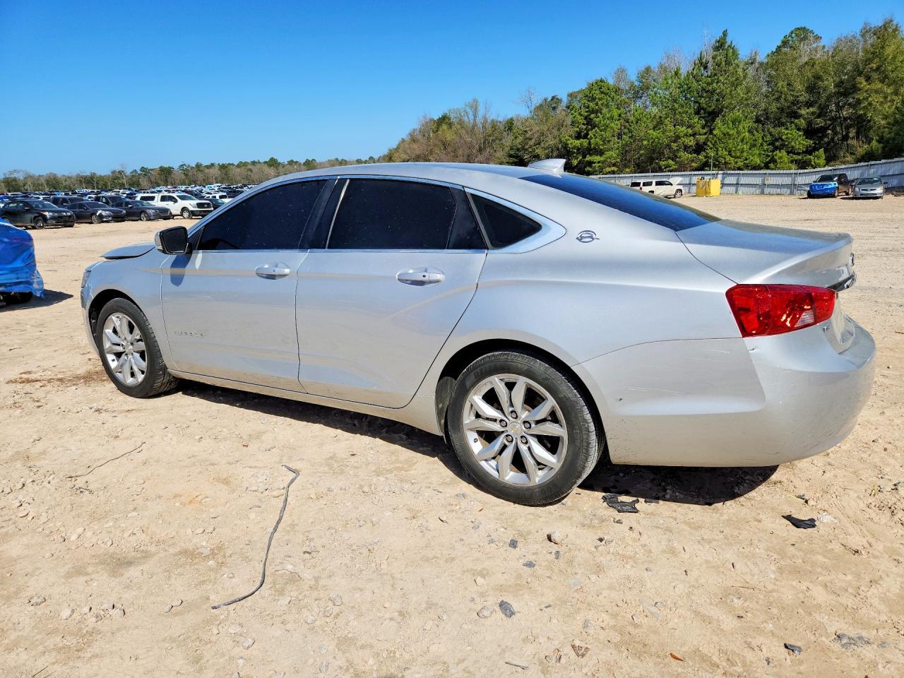 2018 Chevrolet Impala Lt - Фото 2