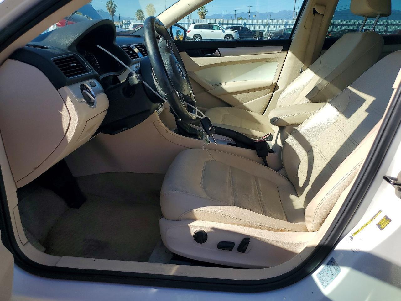 2012 Volkswagen Passat Se - Image 7