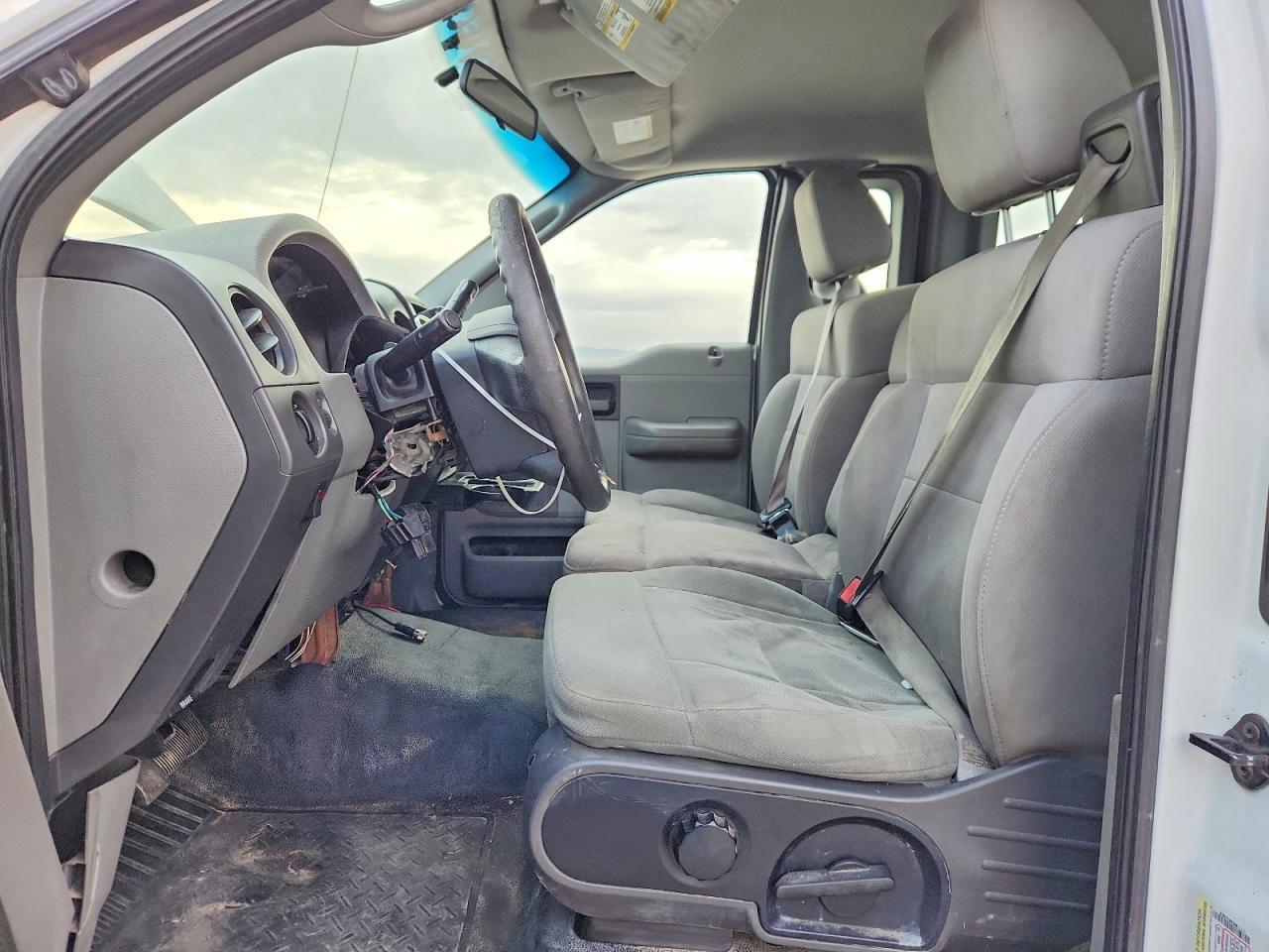 2005 Ford F150 - Image 7