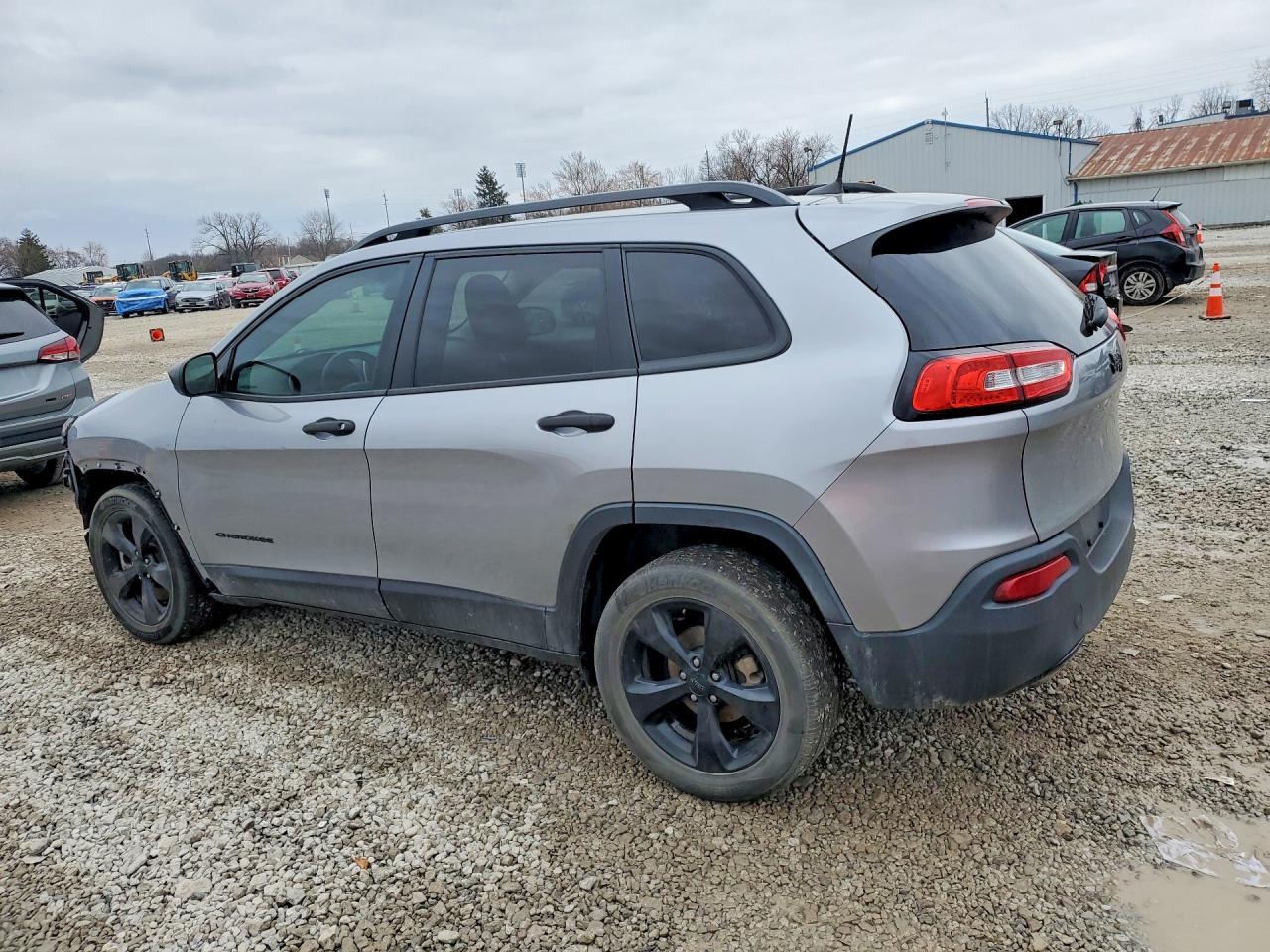 2017 Jeep Cherokee Sport - Image 2