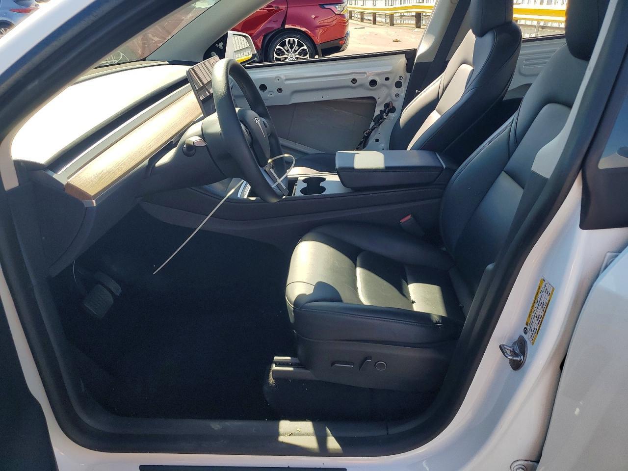 2023 Tesla Model Y - Фото 7