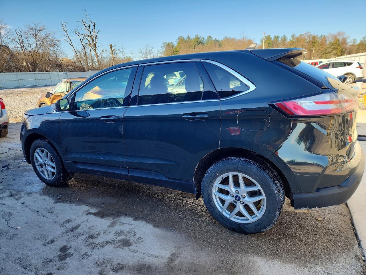 2024 Ford Edge Sel - Image 2