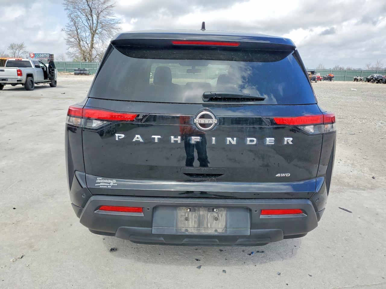 2022 Nissan Pathfinder S - Фото 6