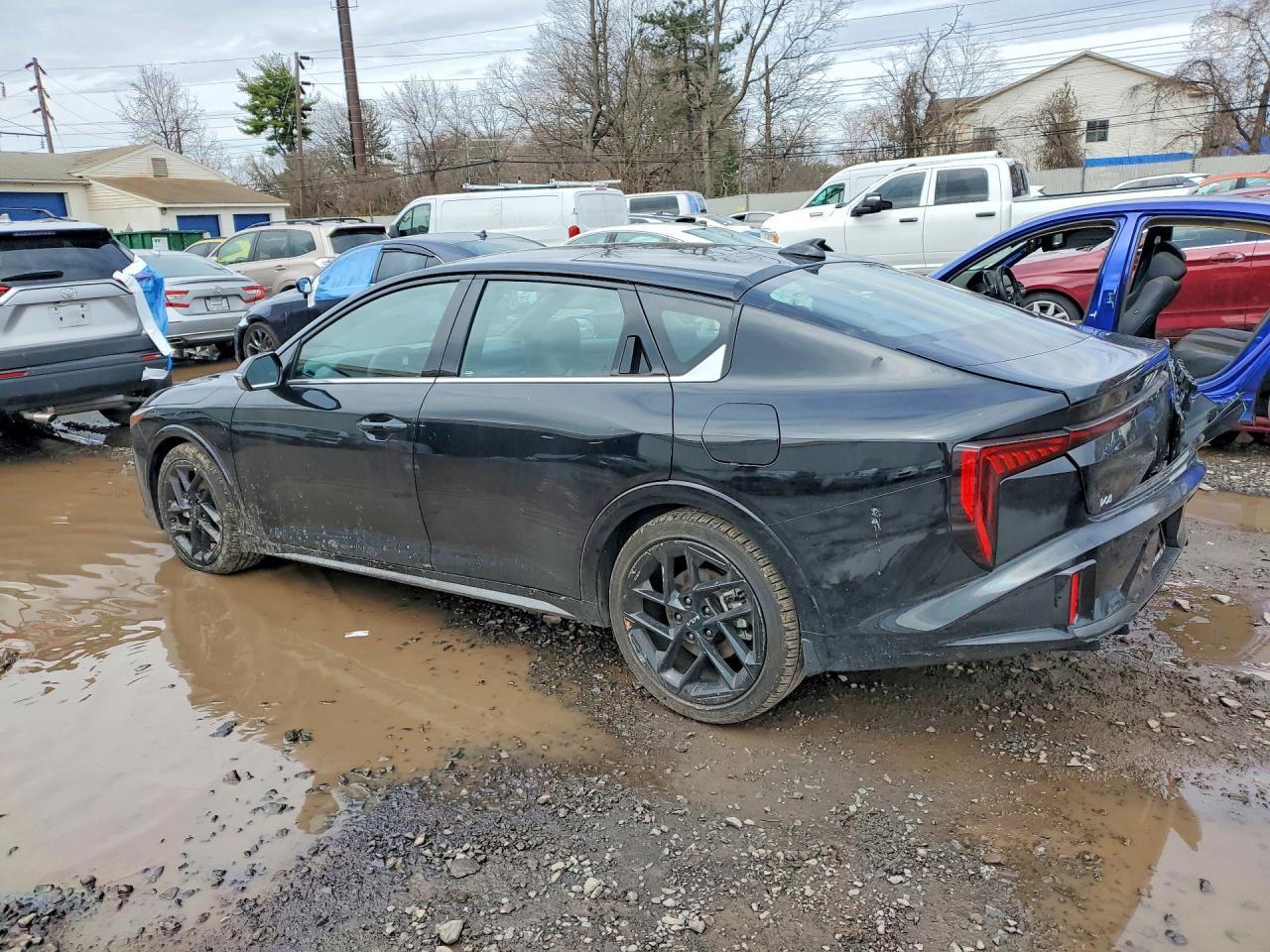 2025 Kia K4 Gt-Line Turbo - Image 2
