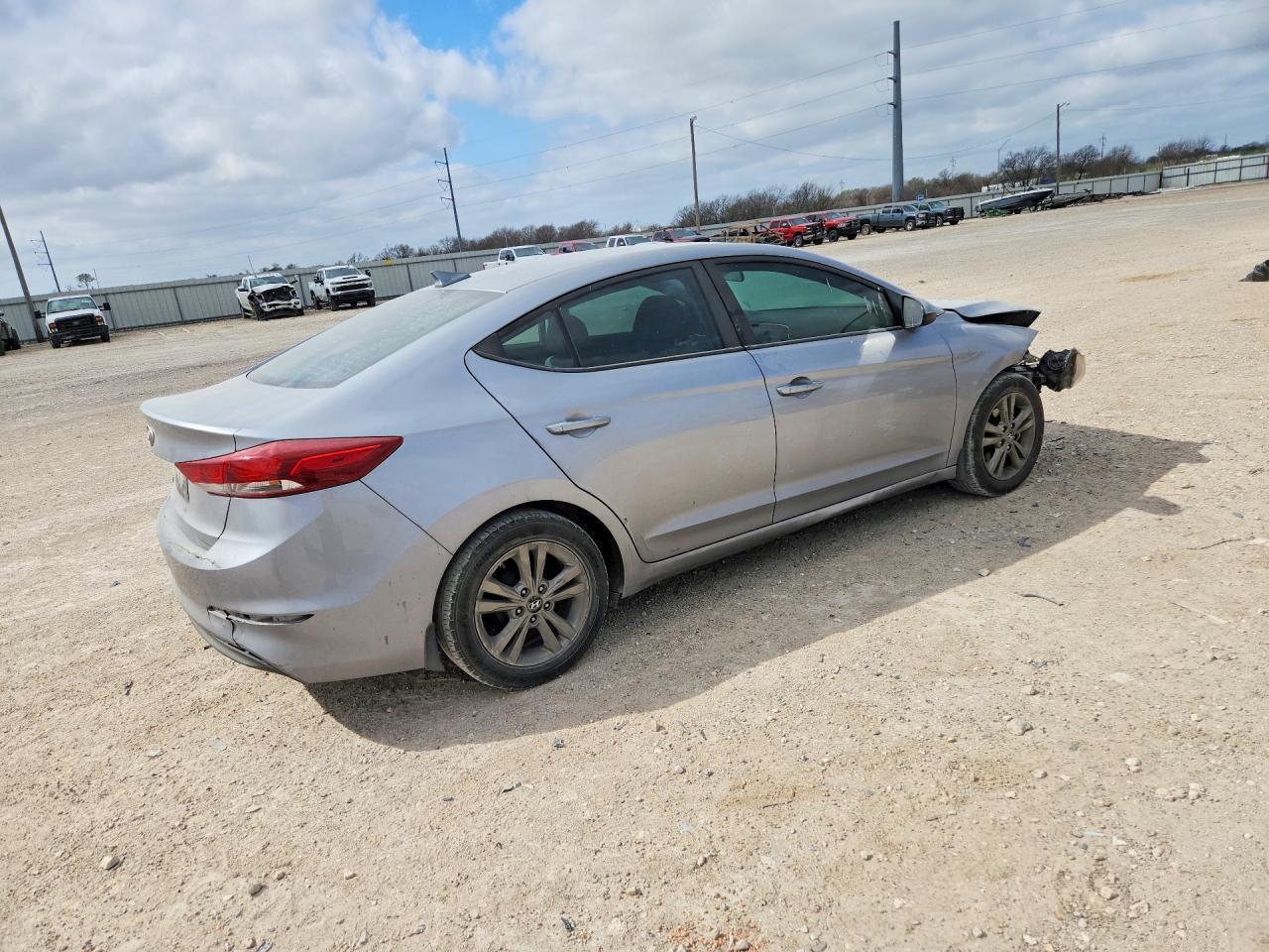 2017 Hyundai Elantra Se - Фото 3