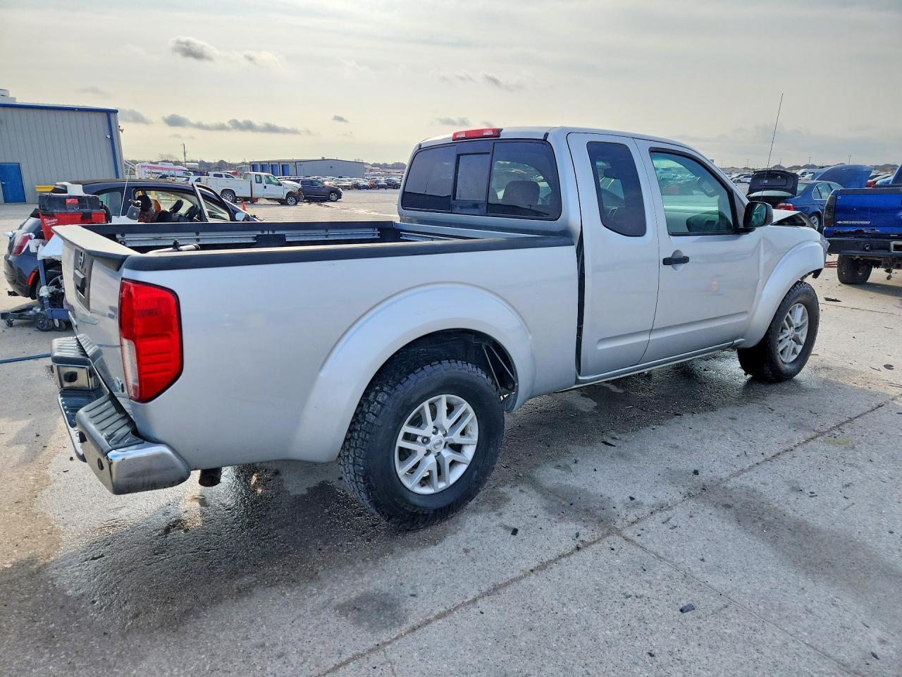 2016 Nissan Frontier Sv V6 - Фото 3