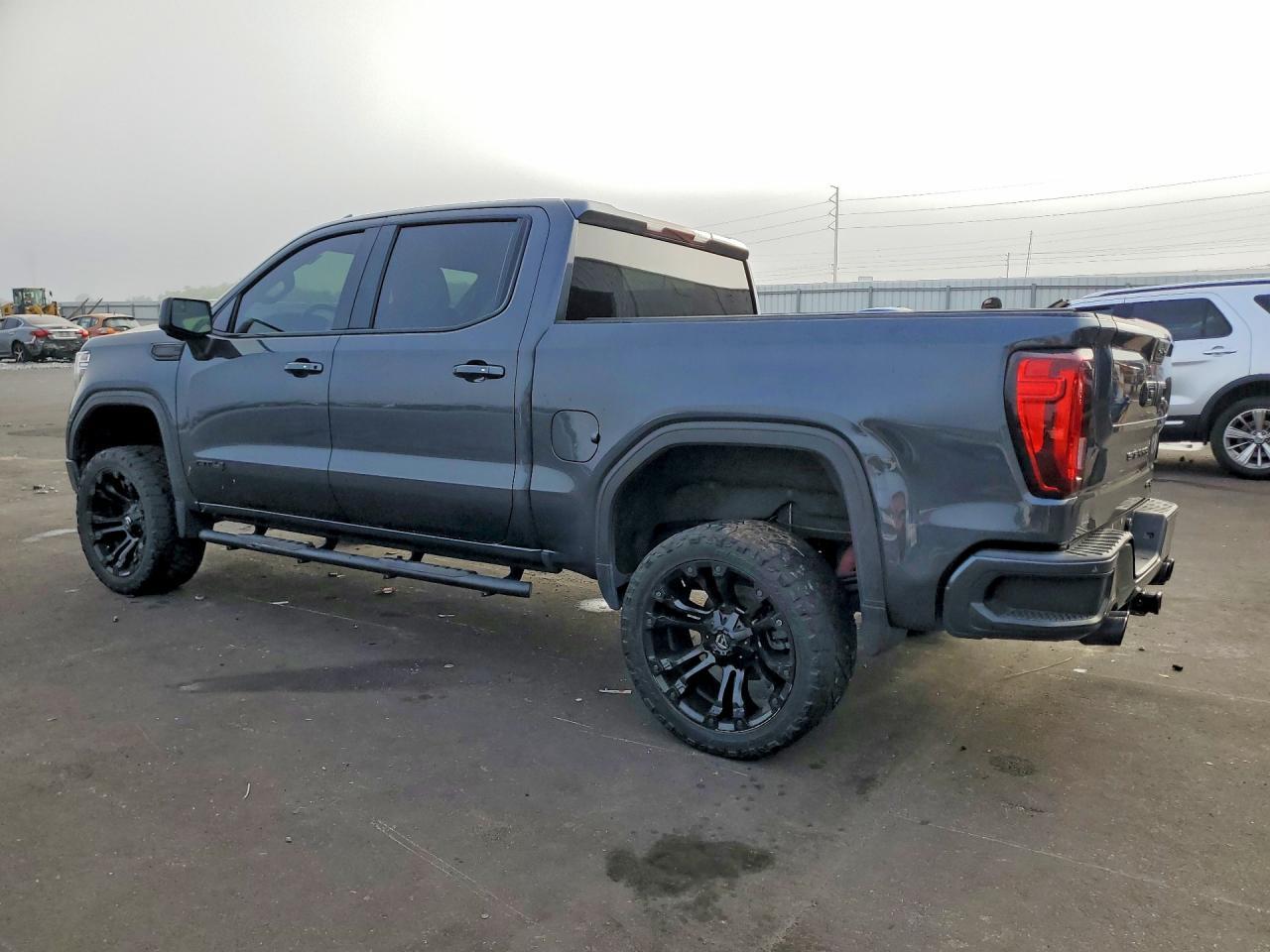 2021 GMC Sierra K1500 At4 - Фото 2