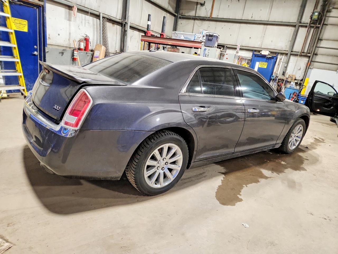 2013 Chrysler 300 - Image 3