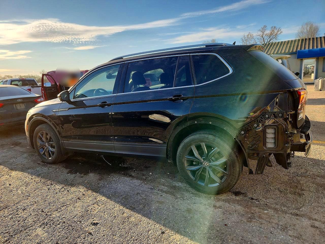 2022 Volkswagen Tiguan Se - Фото 2
