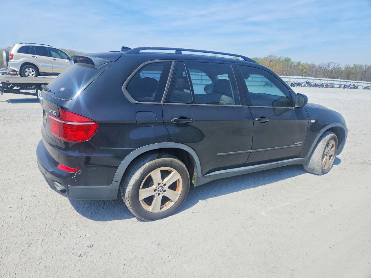 2011 BMW X5 xDrive35I - Фото 3