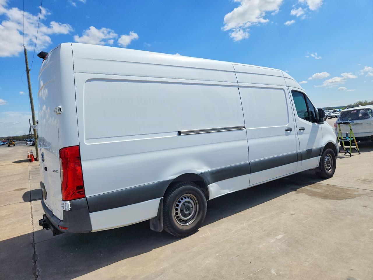 2020 Mercedes-Benz Sprinter 2500 - Image 3