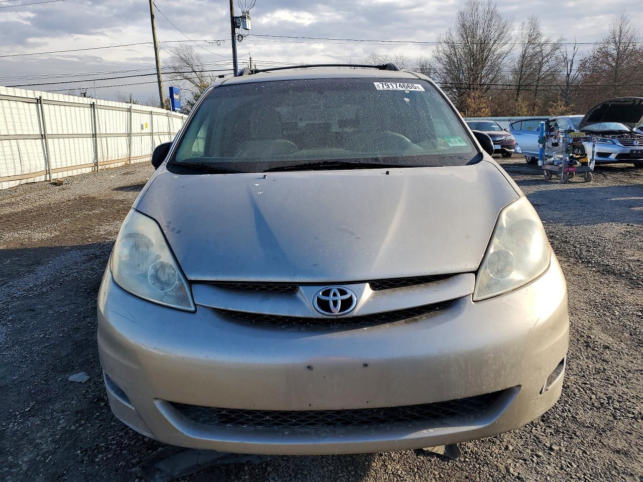 2009 Toyota Sienna Le - Фото 5