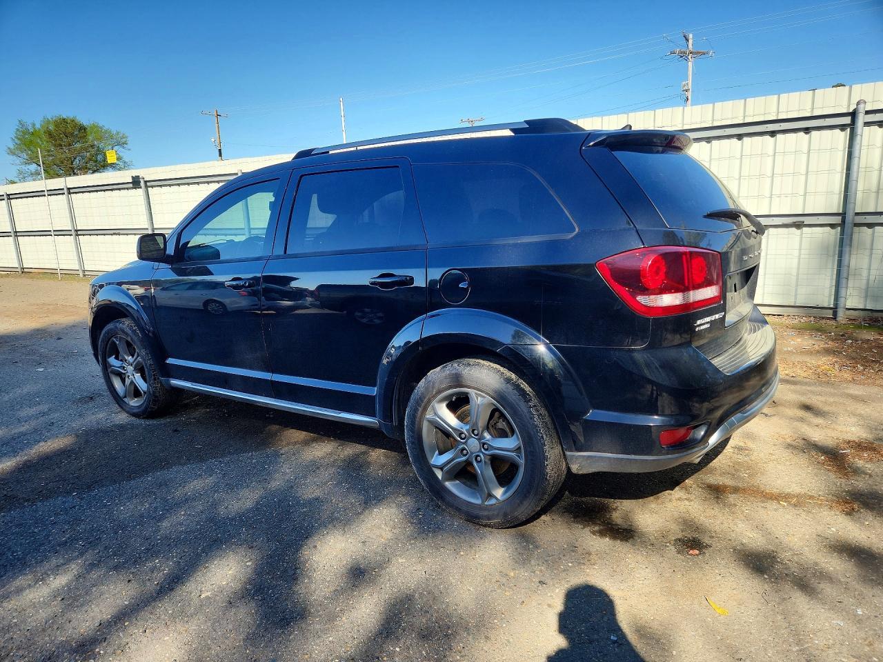 2017 Dodge Journey Crossroad - Image 2