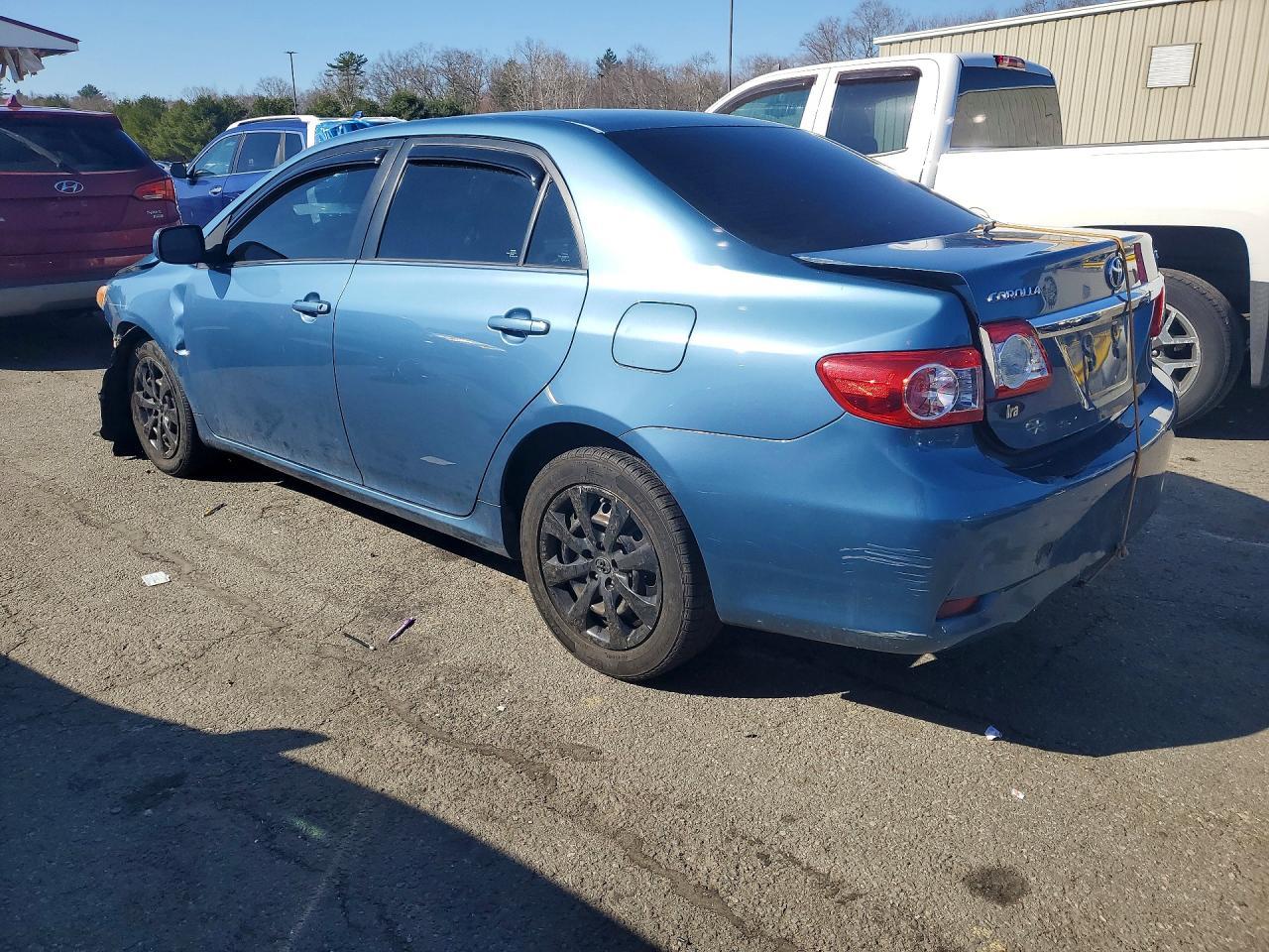 2013 Toyota Corolla Le - Фото 2