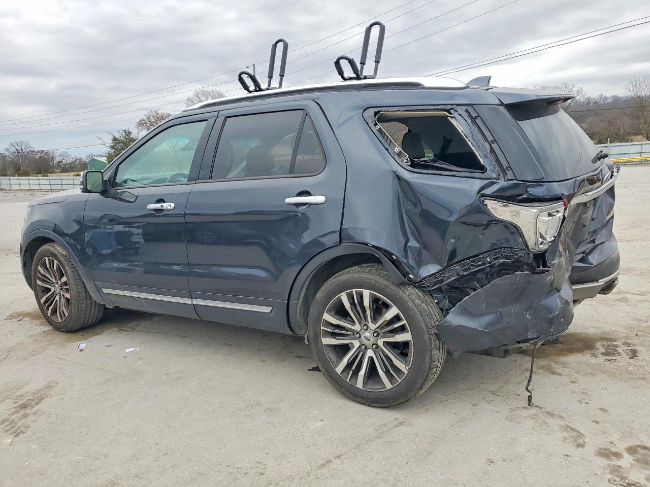 2017 Ford Explorer Platinum - Фото 2