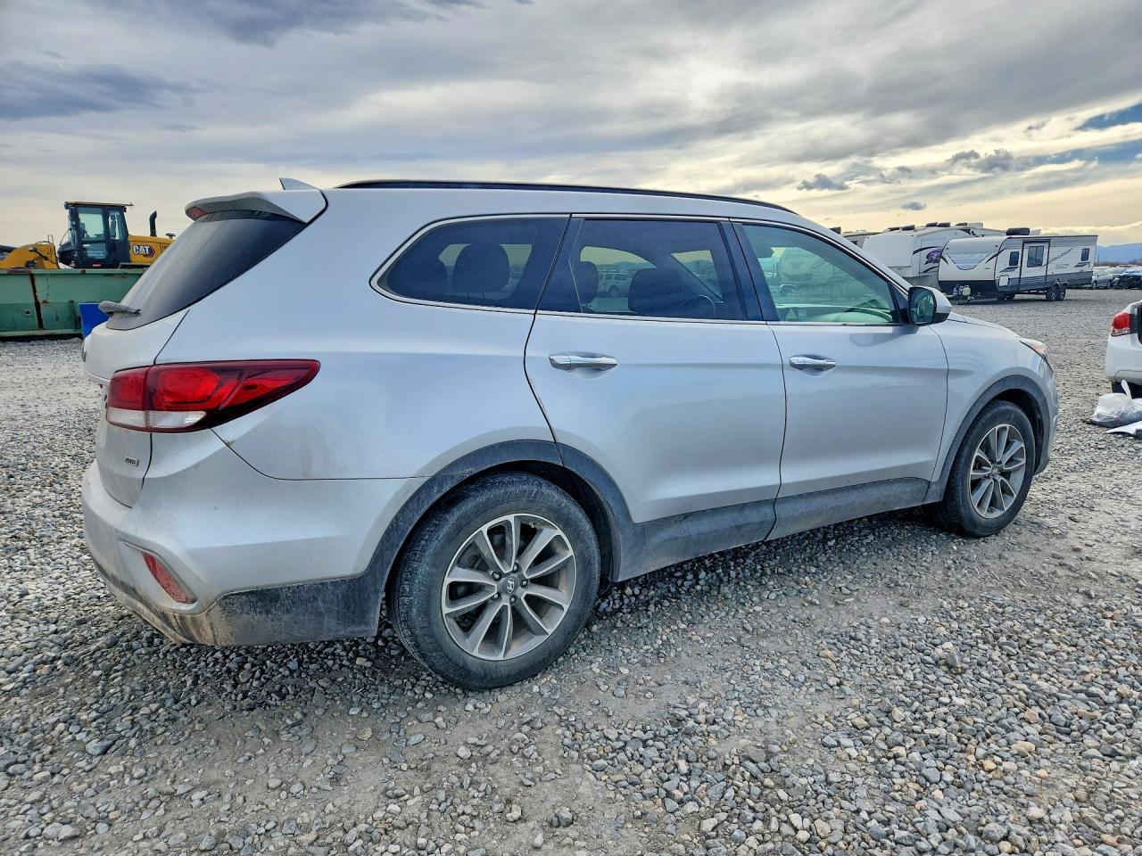 2017 Hyundai Santa Fe - Фото 3