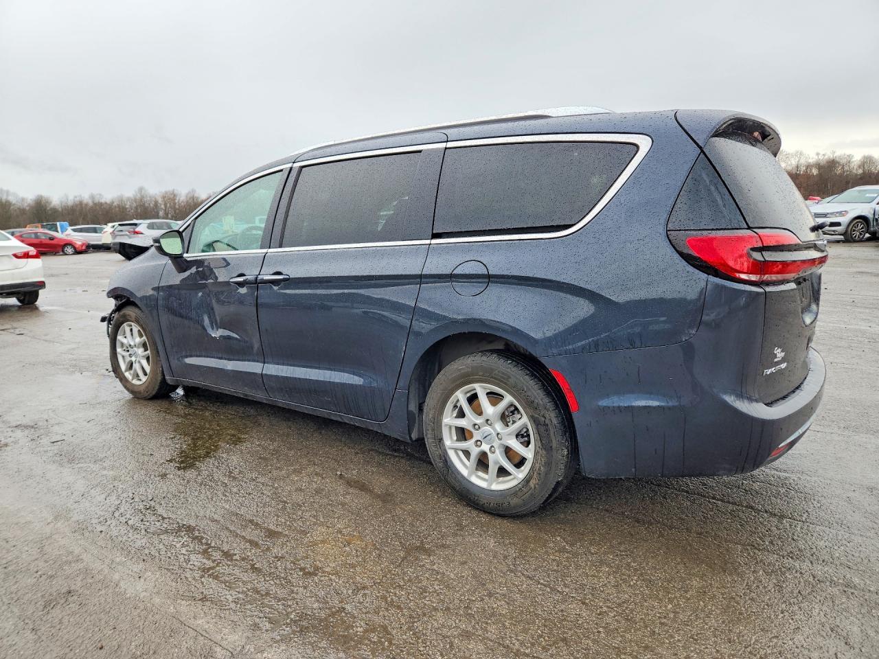 2021 Chrysler Pacifica Touring L - Фото 2