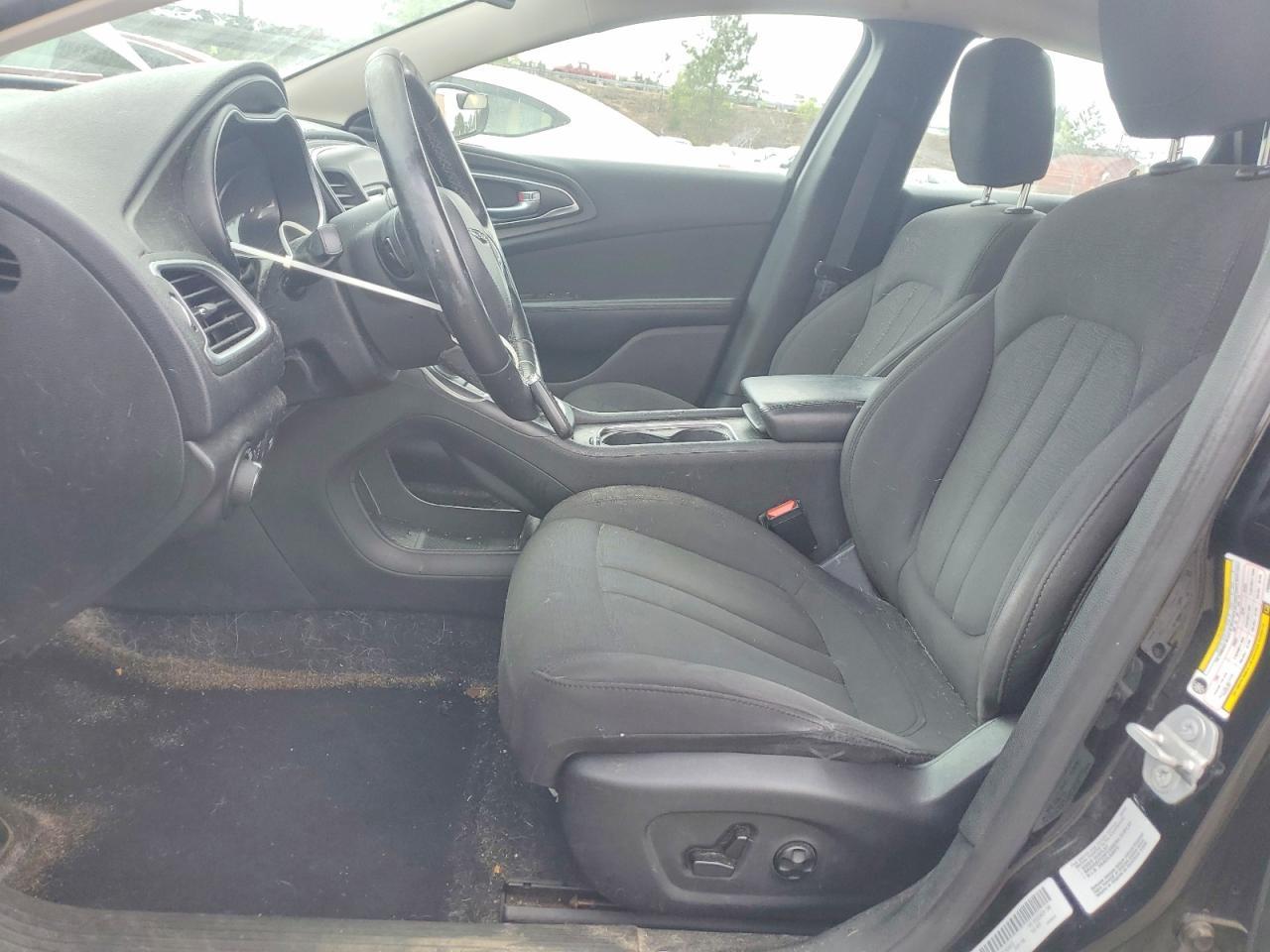 2015 Chrysler 200 Limited - Фото 7