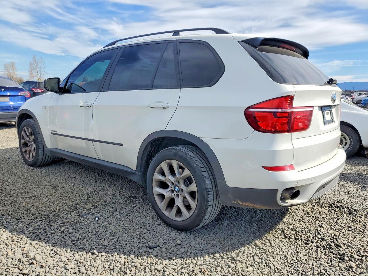 2012 BMW X5 xDrive35I - Фото 2
