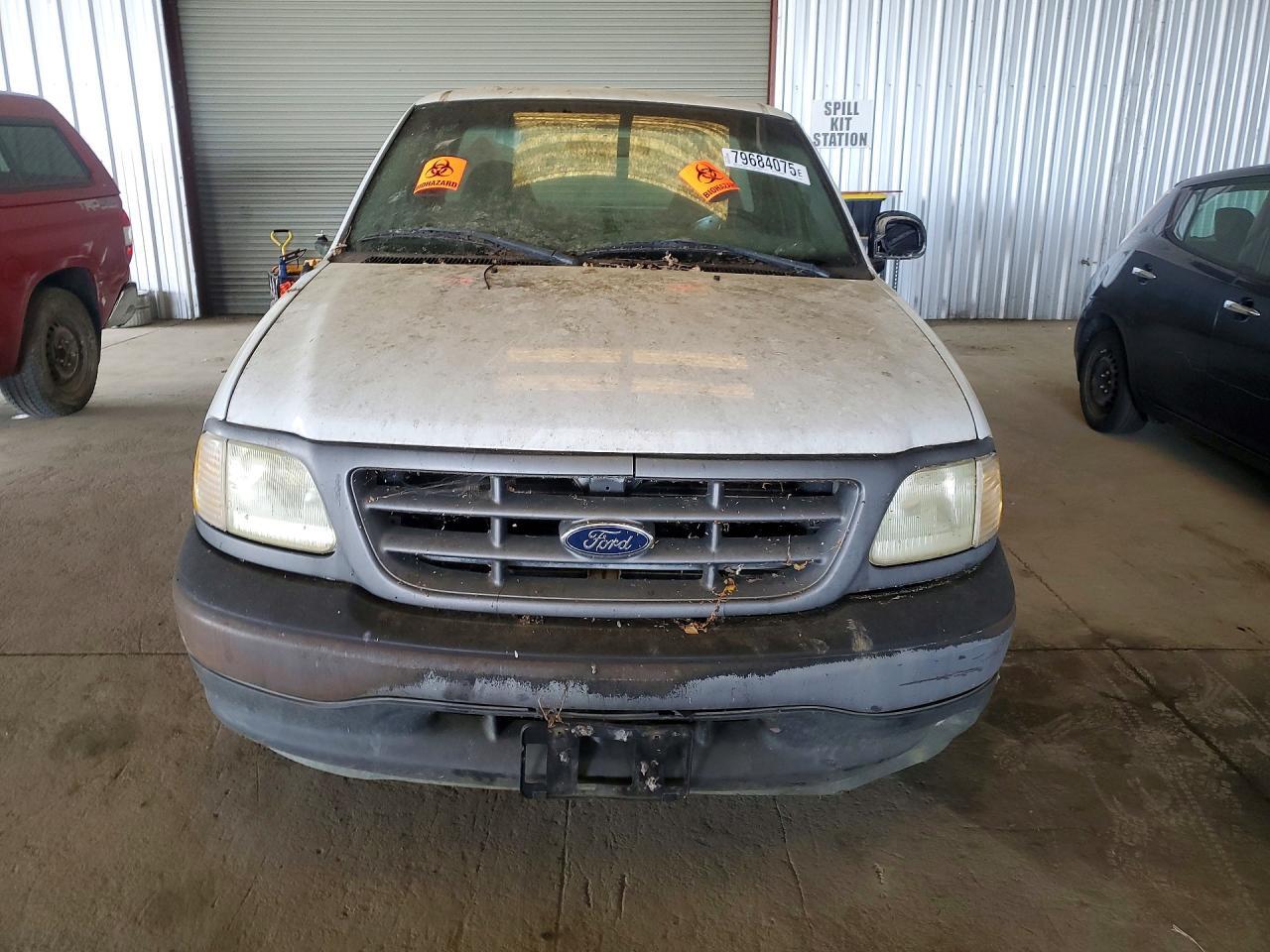 2001 Ford F150 - Image 5