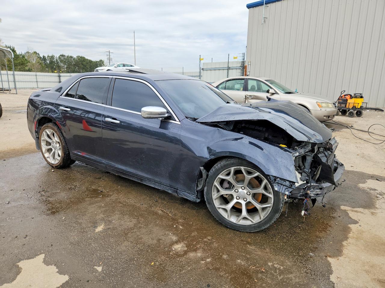 2018 Chrysler 300C - Фото 4