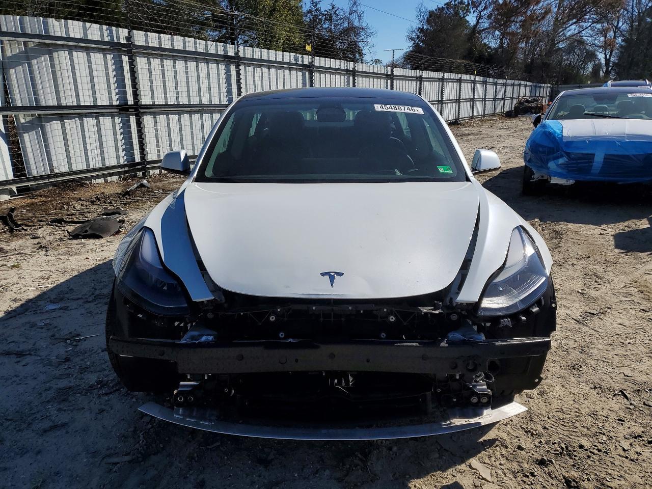 2023 Tesla Model 3 - Фото 5