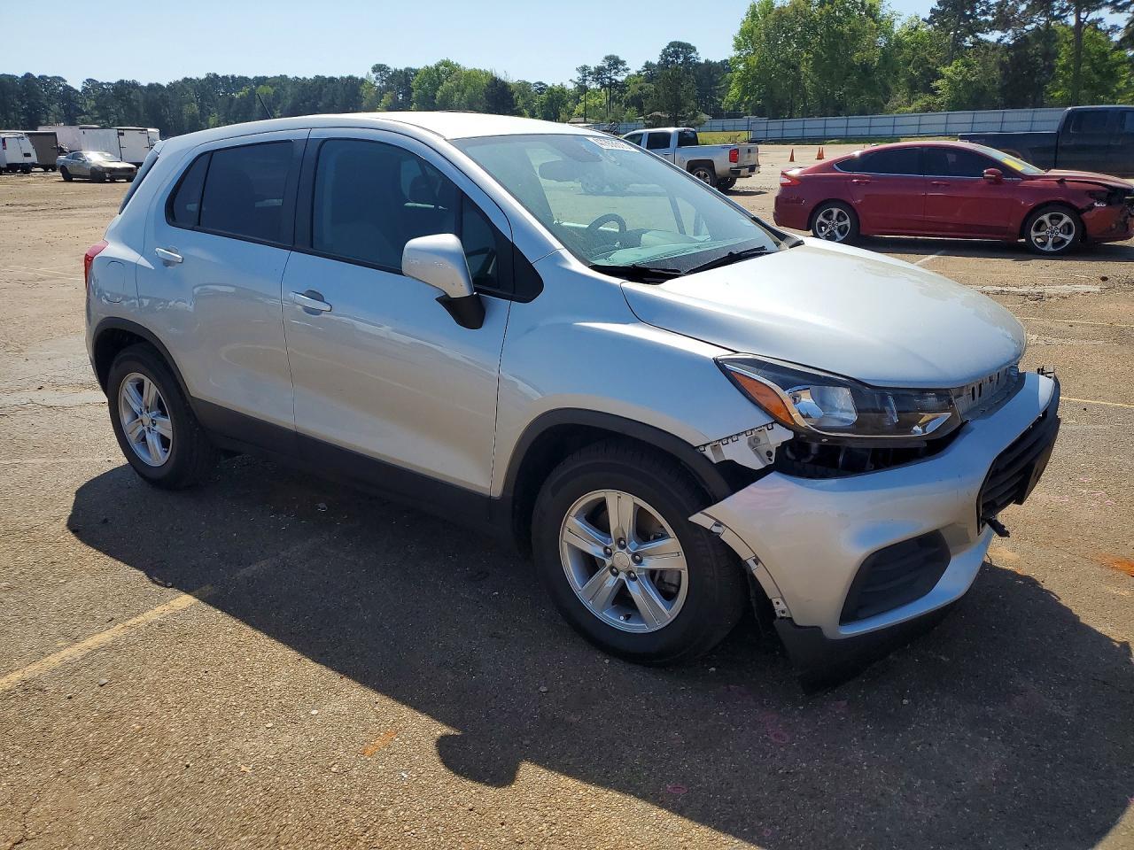 2022 Chevrolet Trax Ls - Фото 4