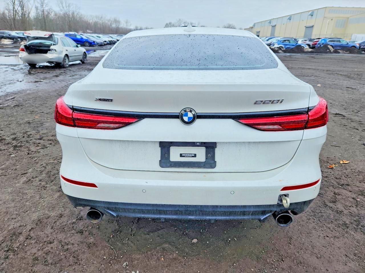 2020 BMW 228Xi - Фото 6