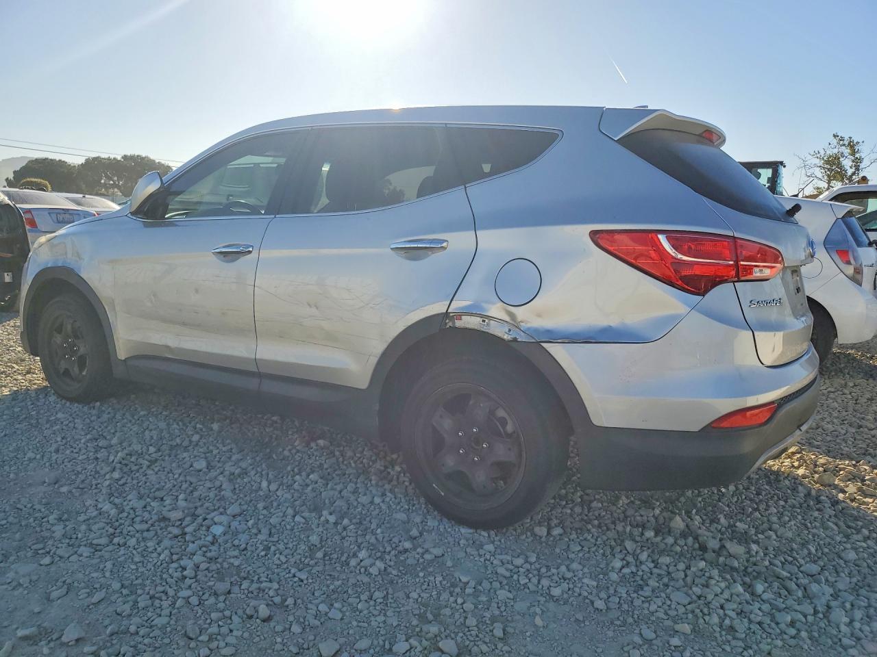 2014 Hyundai Santa Fe Sport 2.4L - Image 2