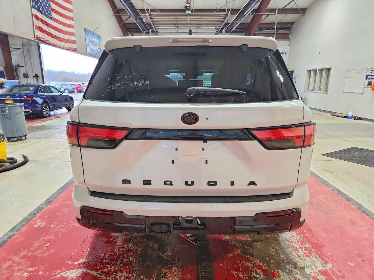 2024 Toyota Sequoia Sr5 - Фото 6