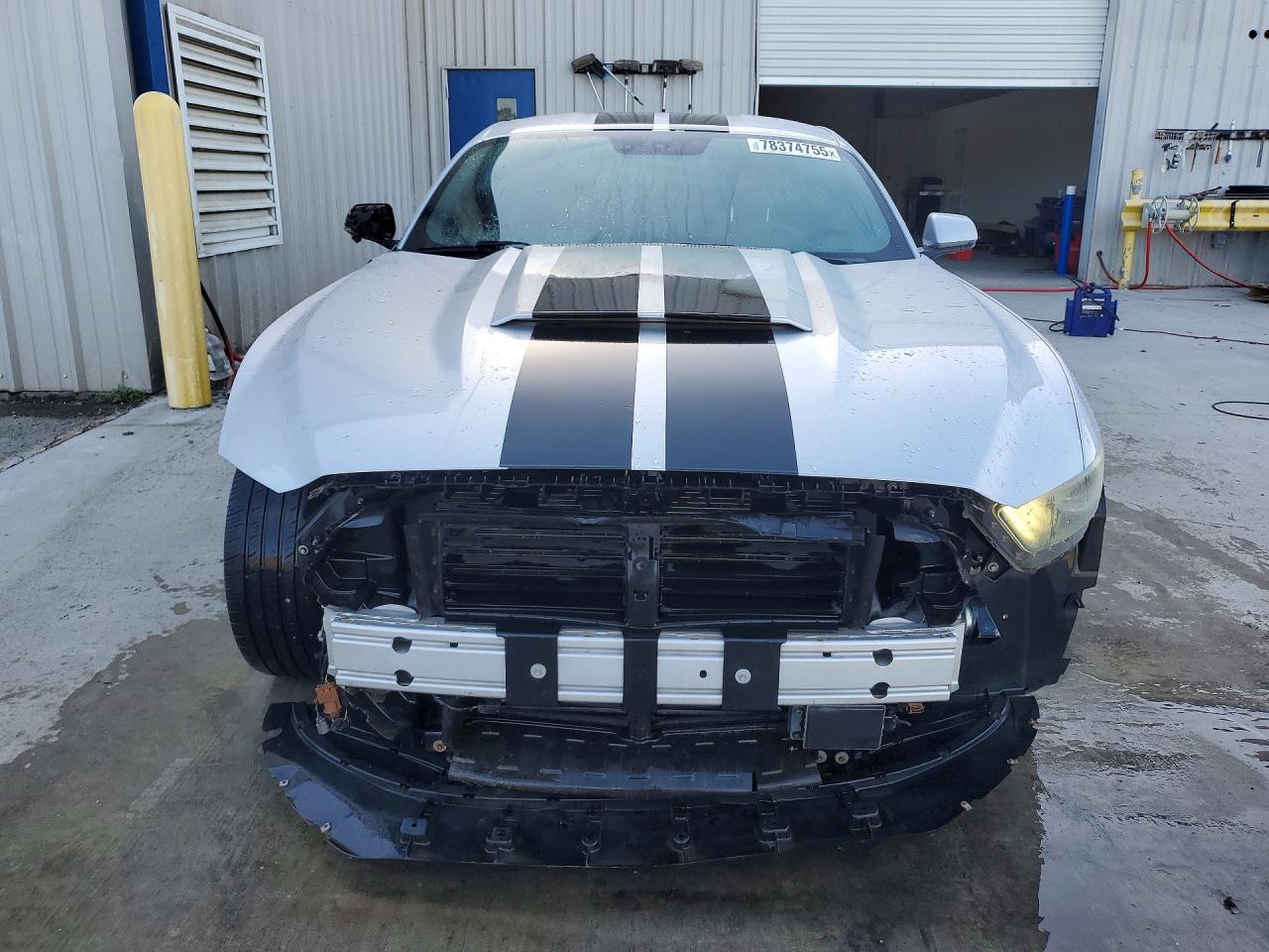 2015 Ford Mustang - Фото 5