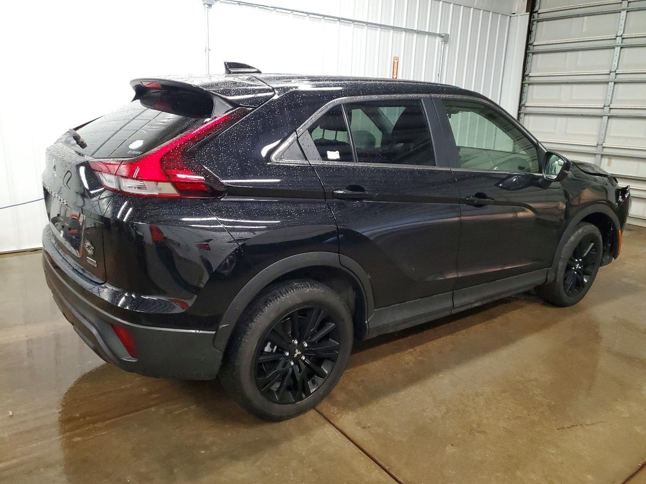 2025 Mitsubishi Eclipse Cross Le - Image 3