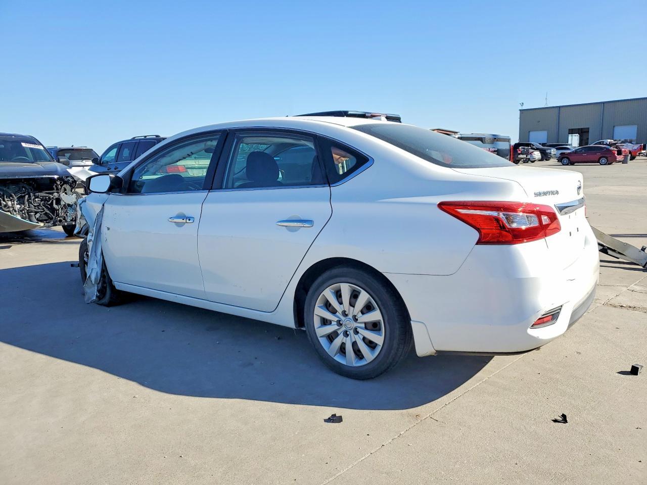 2017 Nissan Sentra - Фото 2