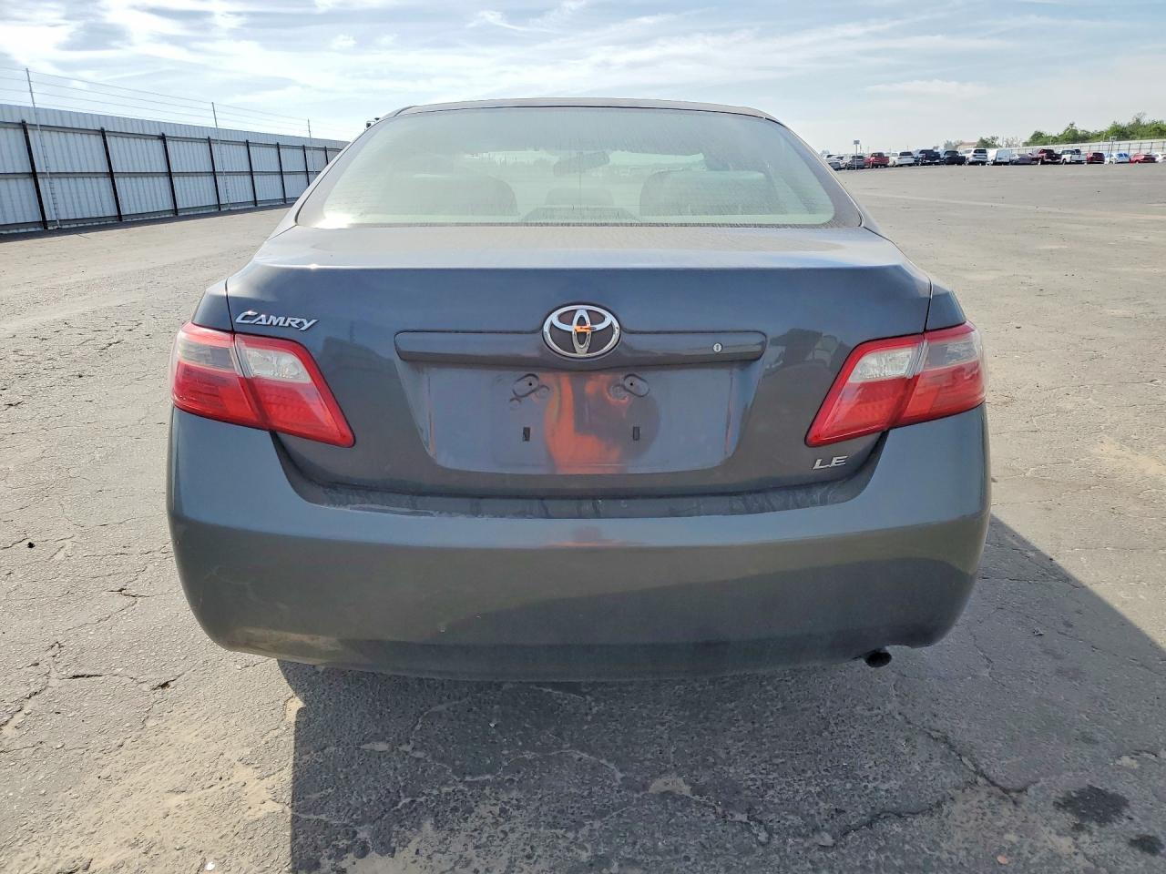 2007 Toyota Camry Le - Image 6