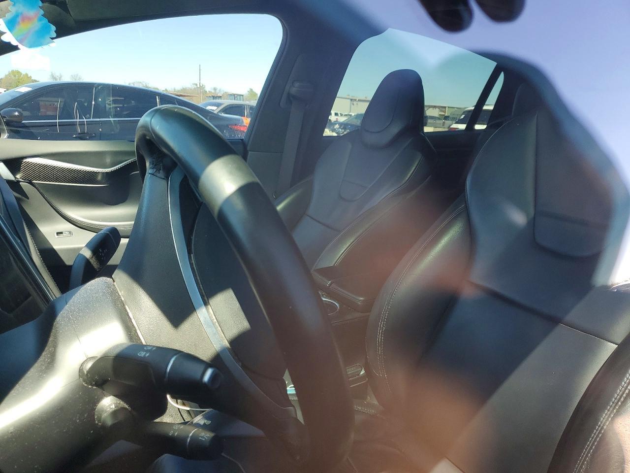 2017 Tesla Model X - Image 7