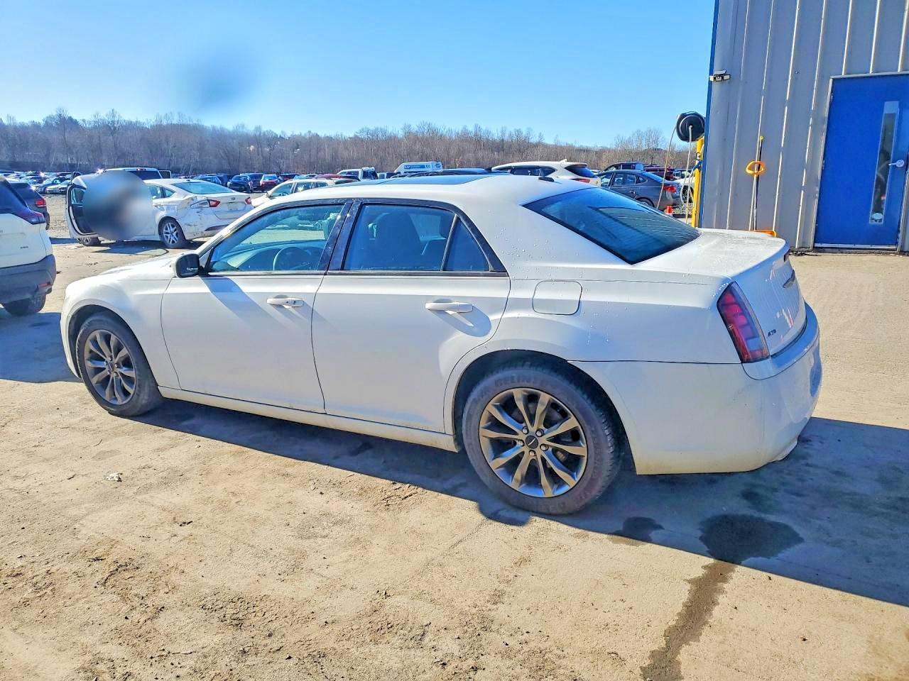 2014 Chrysler 300 S - Image 2