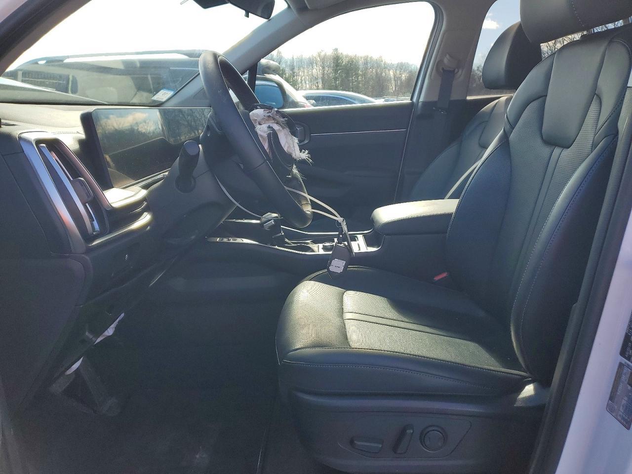 2025 Kia Sorento S - Image 7