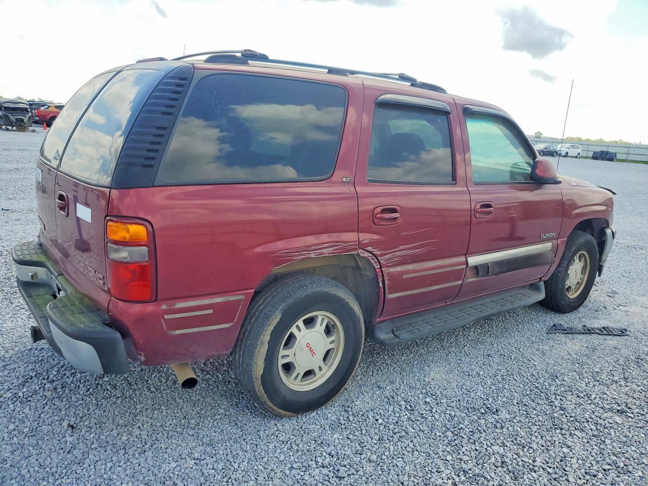 2001 GMC Yukon - Image 3