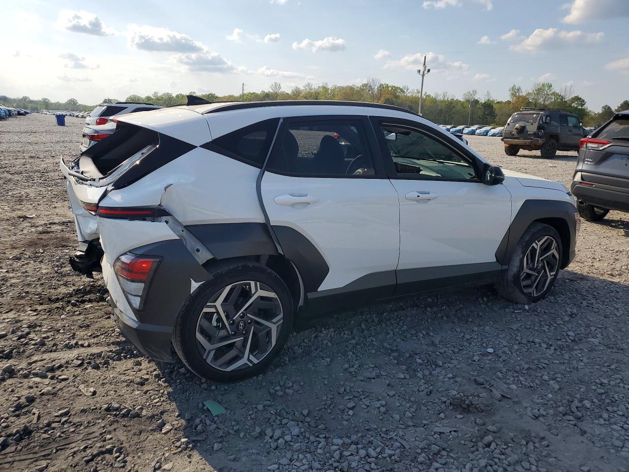 2026 Hyundai Kona Sel Premium - Image 3