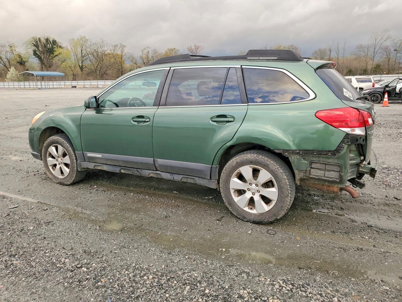 2010 Subaru Outback 2.5I Premium - Фото 2