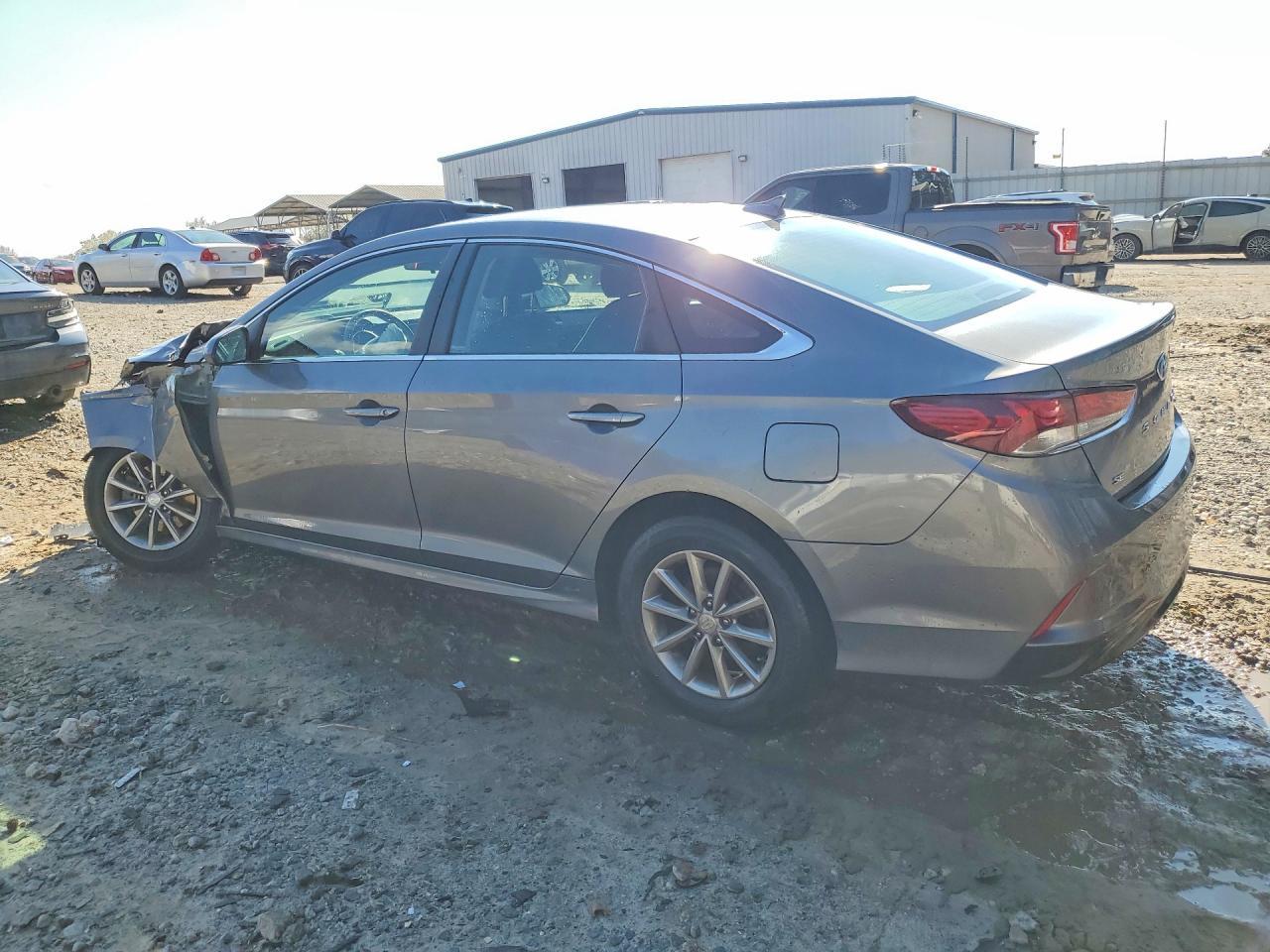 2018 Hyundai Sonata Se - Фото 2