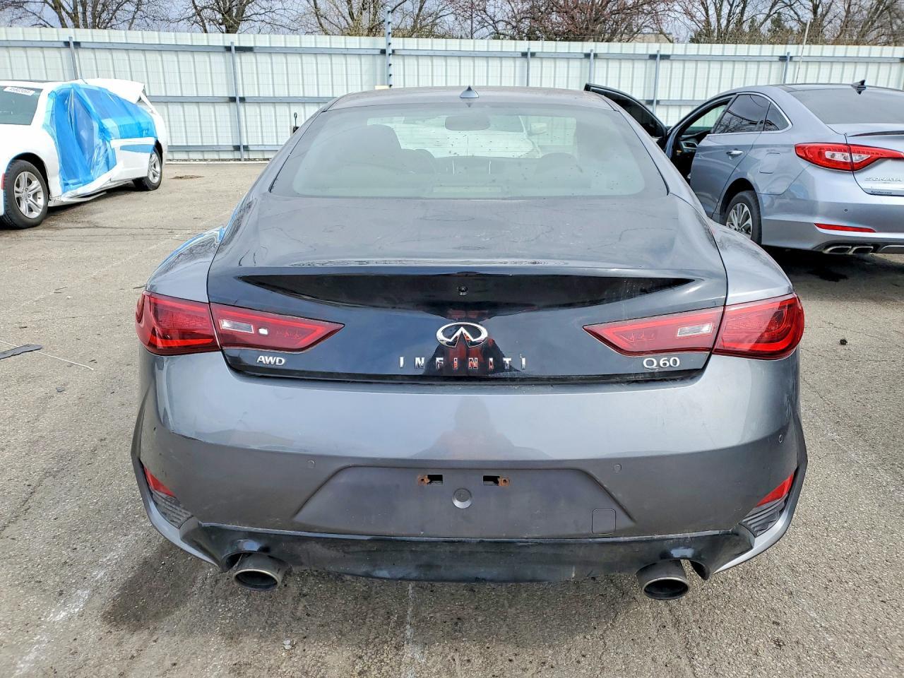 2017 Infiniti Q60 3.0T Premium - Фото 6