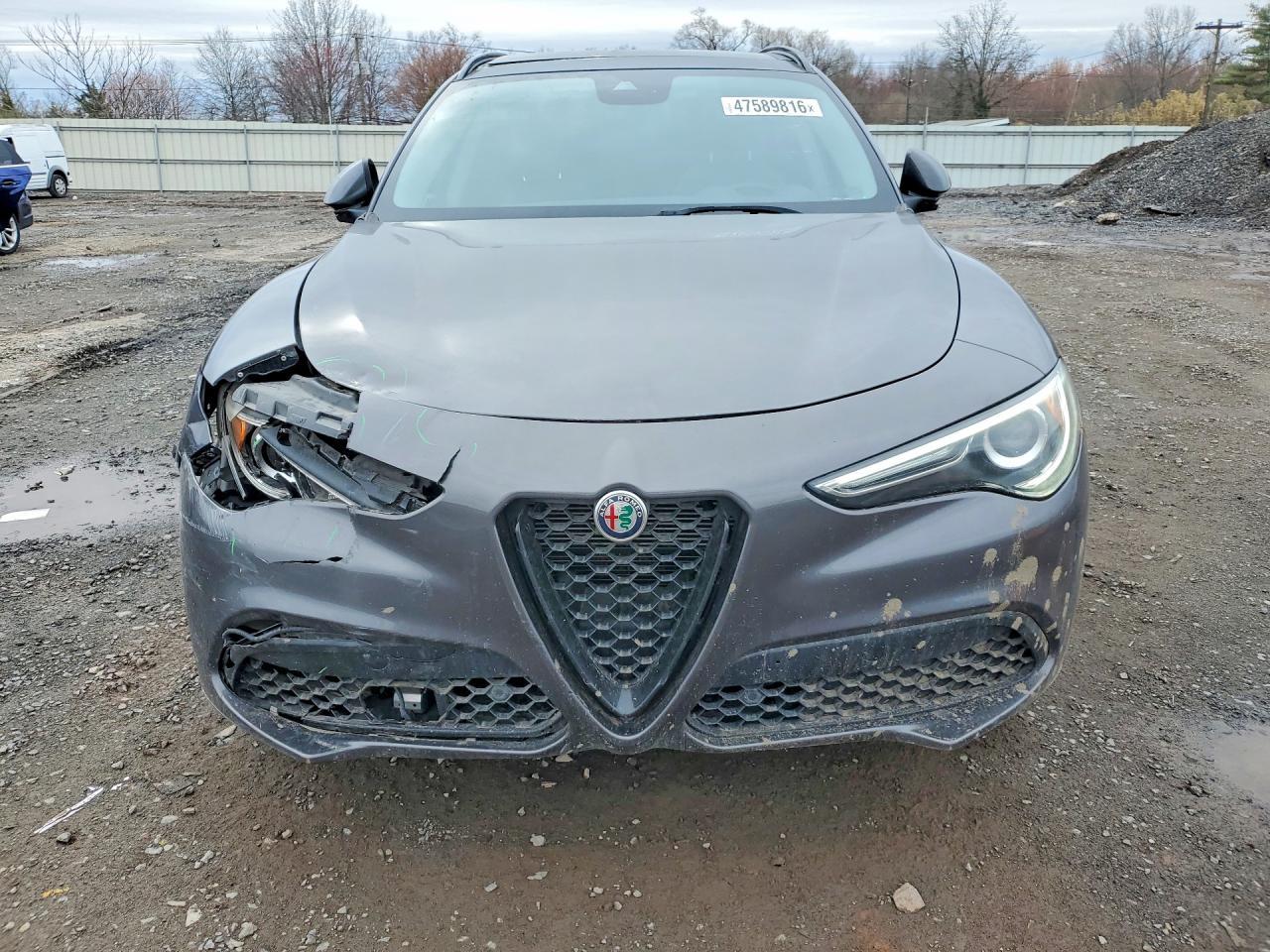 2021 Alfa Romeo Stelvio Ti - Фото 5