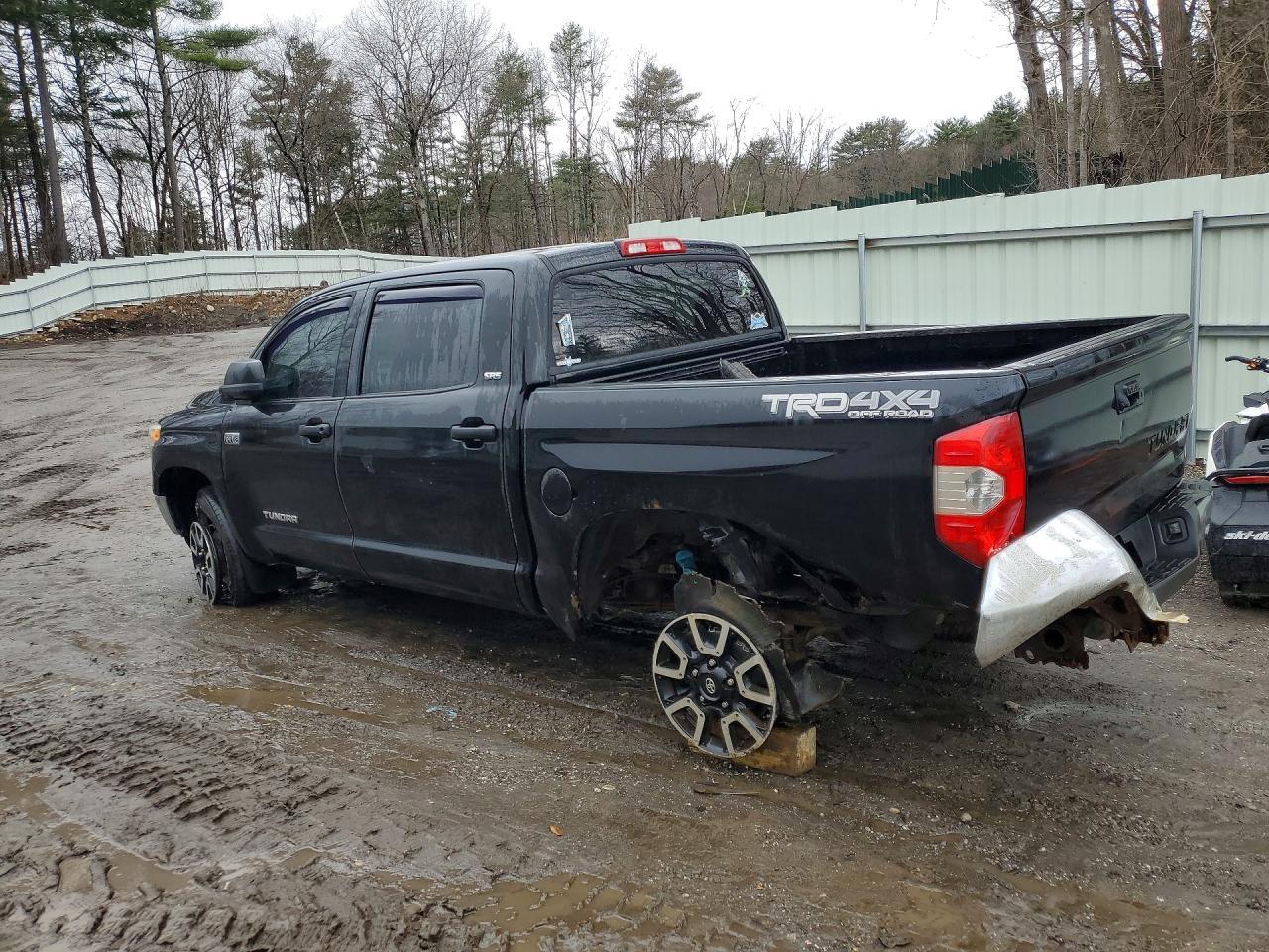 2014 Toyota Tundra Sr5 - Image 2